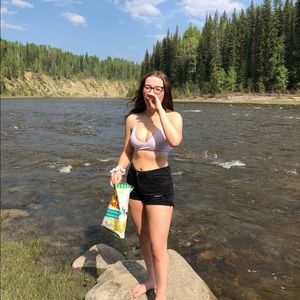 Meet your Posher, Leah